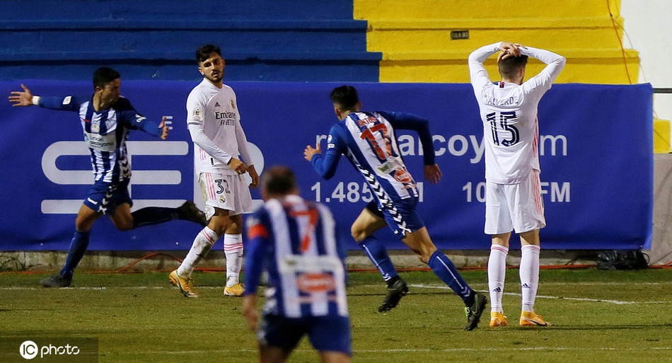 باريس سان جيرمان يبذل قصارى جهده للاحتفاظ بمبابي بعيدًا عن ريال مدريد